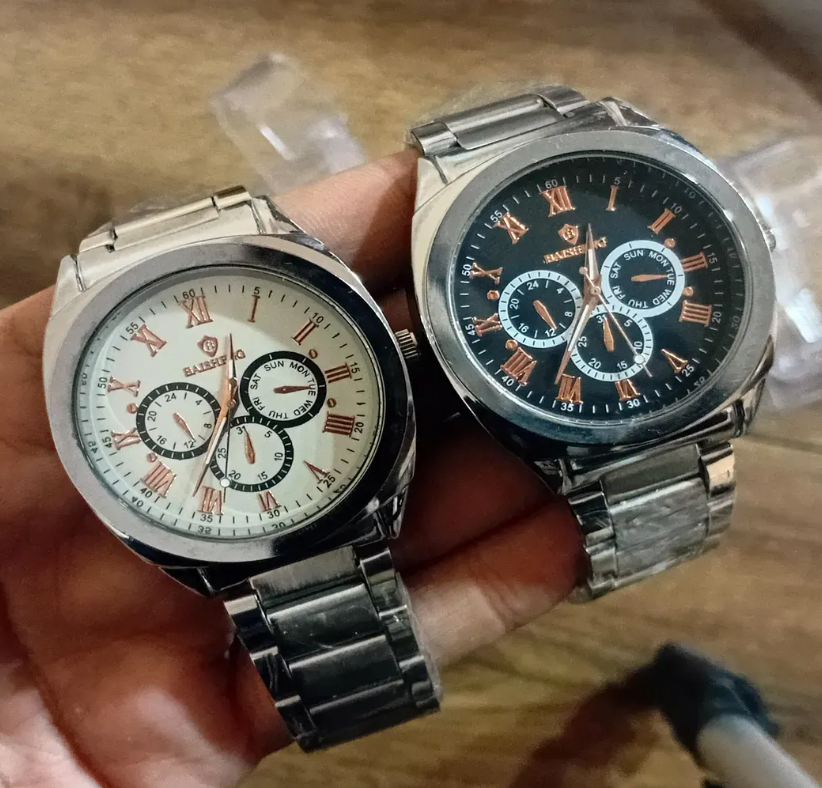 Classic Luxury Quartz Analog Watch for Men Boys Random Dial
